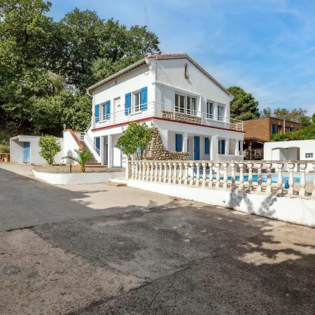 Les Treilles By Interhome
